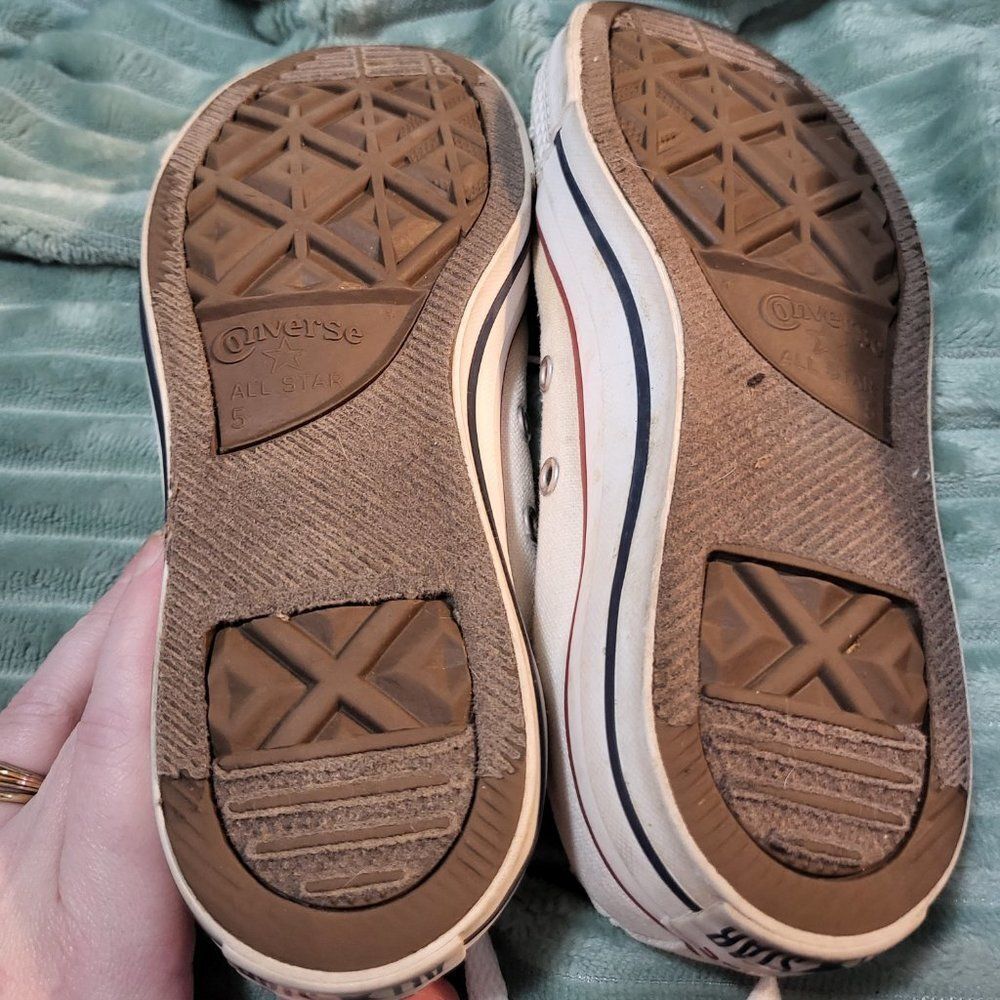 Converse Chuck Taylor All Star White Low Tops | Women's 7 - Picture 6 of 10
